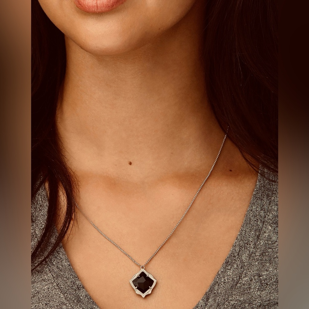 KENDRA SCOTT Kasey Gold Adjustable Length Pendant Necklace in Black Opaque Glass